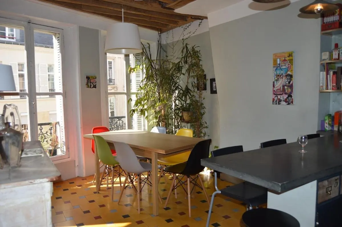 Typical Familial Old Apartment In Paris Center